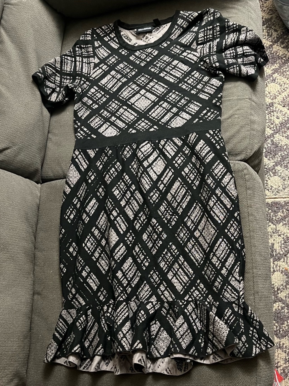 Nina Leonard Black and White Plaid-Style Short Sleeve Tunic